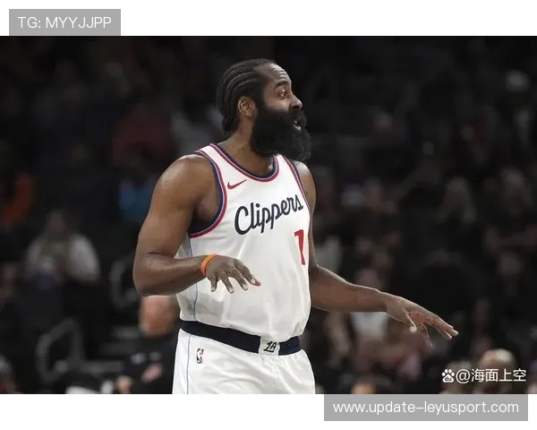 哈登突破造犯规，快船攻防节奏掌控